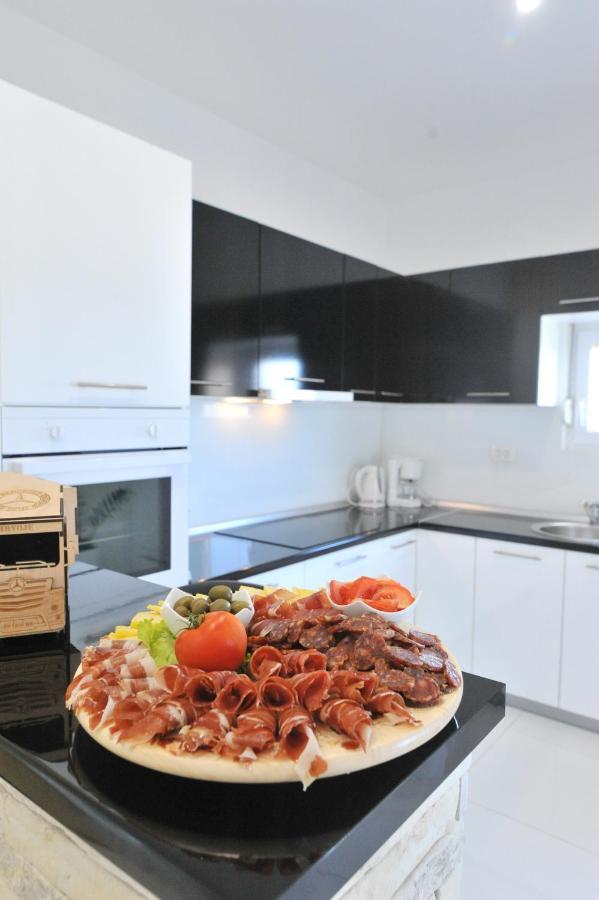 Apartmant Shine Luxury Maslenica Exteriör bild